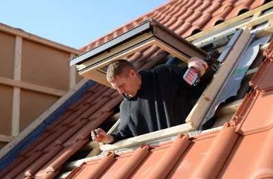 Pose de fenêtres de toit Velux à Gravières